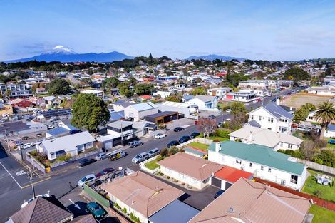 Photo of property in 2/32 Young Street, New Plymouth, 4310