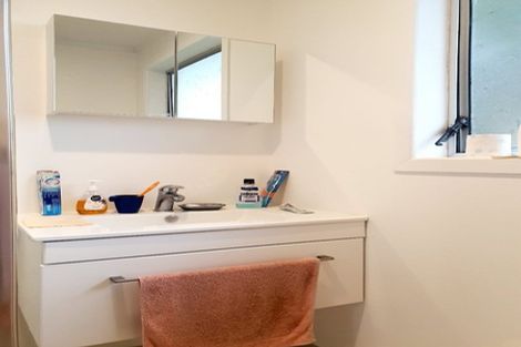 Photo of property in 10 Hewlett Road, Massey, Auckland, 0614