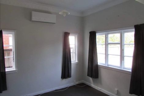 Photo of property in 137 Whites Line East, Waiwhetu, Lower Hutt, 5010