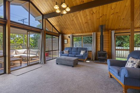 Photo of property in 12 Woodleigh Street, Frankleigh Park, New Plymouth, 4310