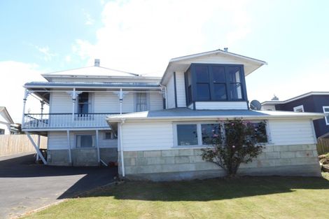 Photo of property in 19 Wharfe Street, South Hill, Oamaru, 9400