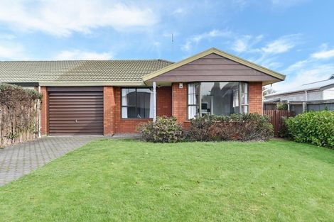 Photo of property in 2/106 Reynolds Avenue, Bishopdale, Christchurch, 8053
