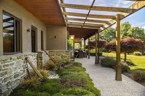 Photo of property in 73 Alec Robins Road, Lake Hayes, Queenstown, 9371