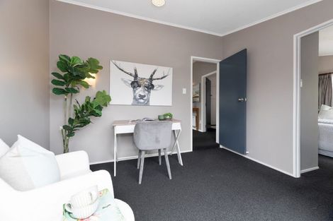 Photo of property in 10a Lewis Street, Blockhouse Bay, Auckland, 0600