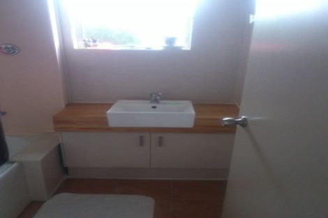 Photo of property in 42 Southsea Crescent, Silverdale, Hamilton, 3216