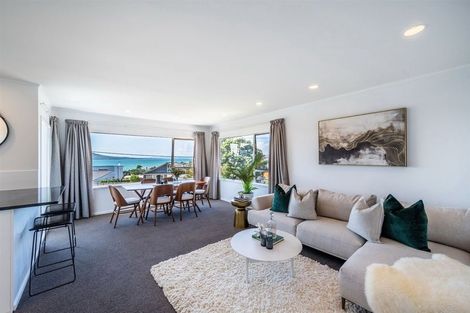 Photo of property in 2/50 Seaview Road, Castor Bay, Auckland, 0620