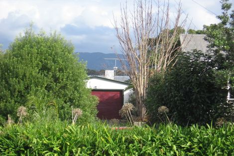 Photo of property in 82 Taikata Road, Te Atatu Peninsula, Auckland, 0610