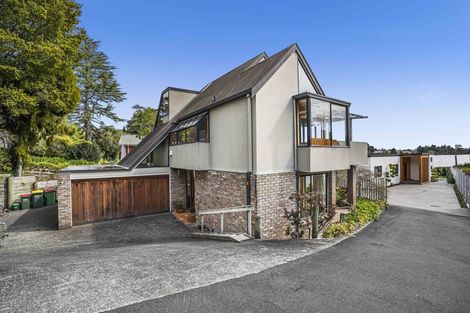 Photo of property in 8a Lake Crescent, Hamilton Lake, Hamilton, 3204