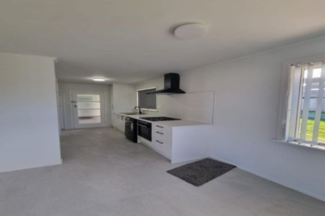 Photo of property in 11 Orchard Rise, Rosehill, Papakura, 2113