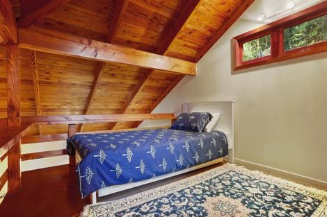 Photo of property in 128 Opanuku Road, Henderson Valley, Auckland, 0612