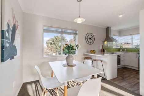 Photo of property in 1/3 Helga Crescent, Te Atatu Peninsula, Auckland, 0610