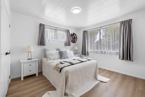 Photo of property in 104 Parrs Cross Road, Sunnyvale, Auckland, 0612