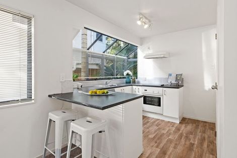 Photo of property in 2/62a Lynden Avenue, Hillcrest, Auckland, 0627