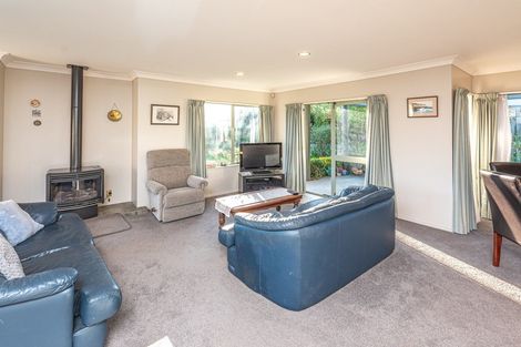 Photo of property in 6 Holdsworth Drive, Otamatea, Whanganui, 4500