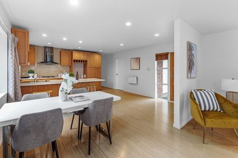 Photo of property in 7 Wattle Street, New Lynn, Auckland, 0600