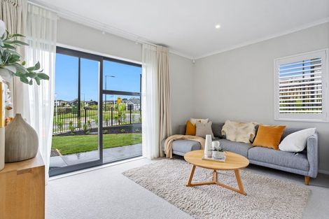 Photo of property in 35 Barrel Crescent, Swanson, Auckland, 0614