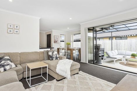 Photo of property in 49 Leet Crescent, Papamoa Beach, Papamoa, 3118