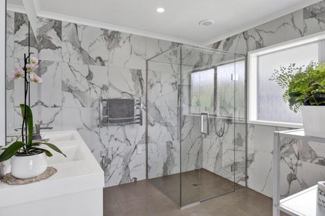 Photo of property in 6 Argyle Place, Highlands Park, New Plymouth, 4312