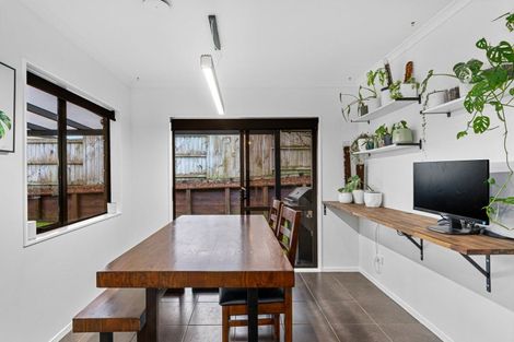 Photo of property in 18 Rosella Drive, Welcome Bay, Tauranga, 3112