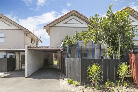 Photo of property in 2/104 Pakuranga Road, Pakuranga, Auckland, 2010