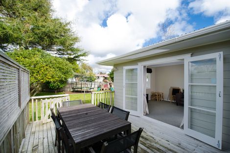 Photo of property in 38 Amberley Avenue, Te Atatu South, Auckland, 0610