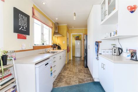 Photo of property in 85 Gloria Avenue, Te Atatu Peninsula, Auckland, 0610