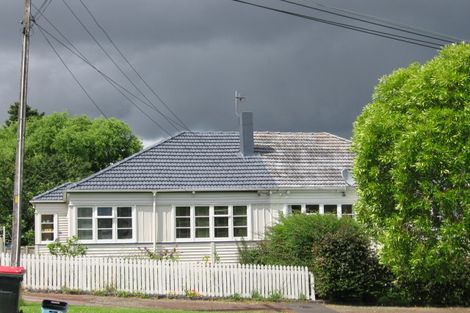Photo of property in 6 Beatrix Street, Avondale, Auckland, 1026