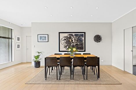 Photo of property in 30 Tamahunga Drive, Matakana, 0985