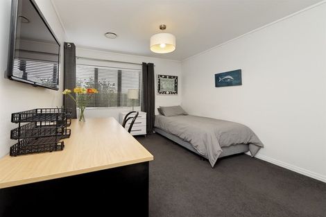 Photo of property in 27 Maurice Borich Place, Henderson, Auckland, 0610