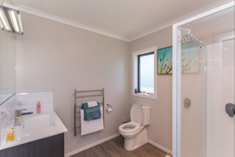 Photo of property in 398a Tararua Road, Levin, 5571