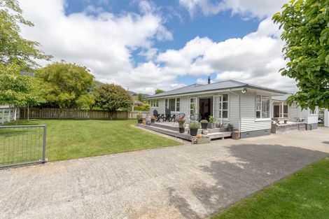 Photo of property in 2 Maclaren Street, Maymorn, Upper Hutt, 5018