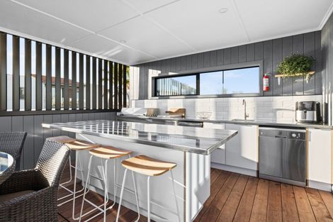 Photo of property in 19 Hospital Terrace, Hospital Hill, Napier, 4110