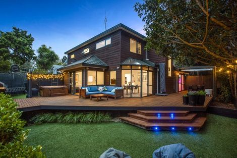 Photo of property in 1/47 Tui Glen Road, Birkenhead, Auckland, 0626