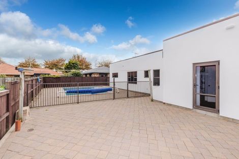 Photo of property in 17 Chesterfield Place, Rototuna, Hamilton, 3210