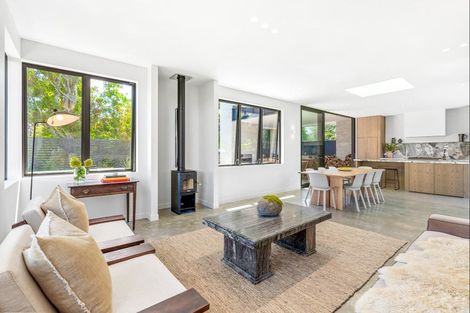 Photo of property in 7 Kewini Grove, Matakana, 0985