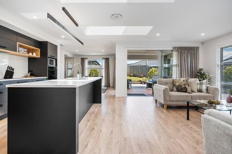 Photo of property in 45 Lake Drive, Tikipunga, Whangarei, 0112