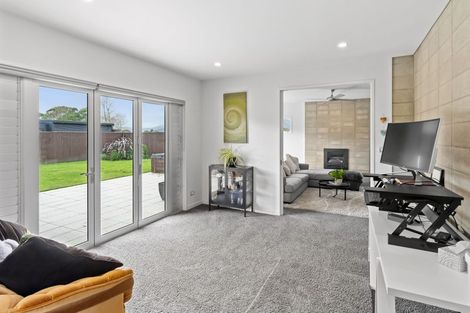 Photo of property in 24 Okarito Avenue, Levin, 5510