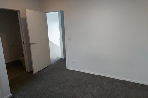 Photo of property in 1/2 Walsall Street, Avondale, Auckland, 1026
