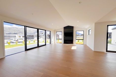 Photo of property in 12 Mason Street, Wanaka, 9305