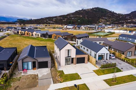 Photo of property in 18 Mount Burke Street, Wanaka, 9305