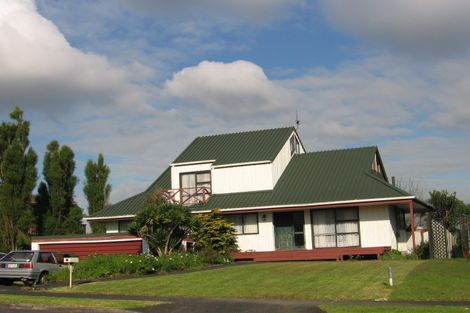 Photo of property in 15 Deodar Place, Totara Heights, Auckland, 2105