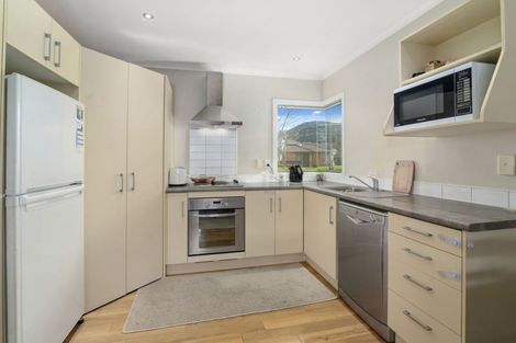 Photo of property in 8/64 Kawaha Point Road, Kawaha Point, Rotorua, 3010