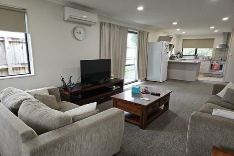 Photo of property in 9 The Palms, Rototuna, Hamilton, 3210