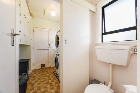 Photo of property in 2 Oaklea Avenue, Marton, 4710