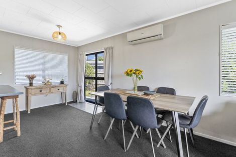 Photo of property in 24 Jasmine Grove, Maungaraki, Lower Hutt, 5010