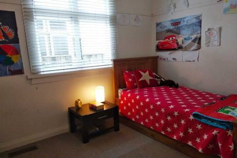 Photo of property in 20 Oroua Street, Eastbourne, Lower Hutt, 5013