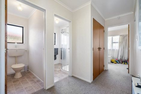 Photo of property in 55b Chatsworth Place, Highbury, Palmerston North, 4412