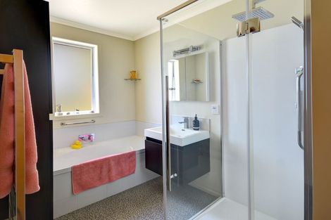 Photo of property in 72 Campbells Road, Pine Hill, Dunedin, 9010