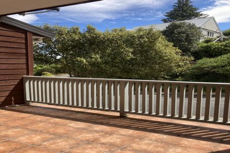 Photo of property in 18 Melrose Road, Island Bay, Wellington, 6023