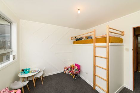 Photo of property in 34 Pinedale Parade, Milson, Palmerston North, 4414